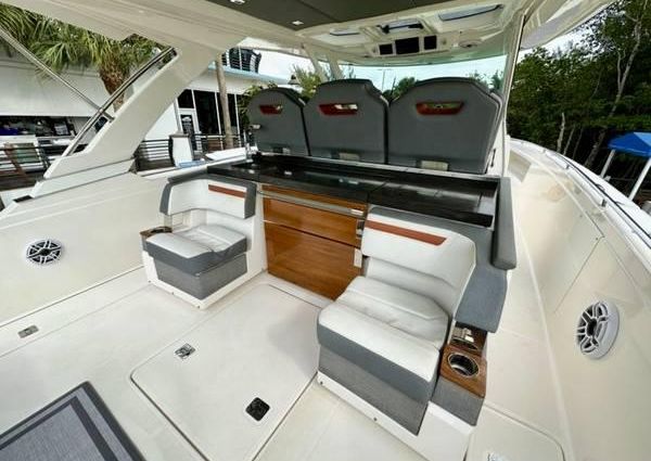 Tiara Yachts 38 LS image