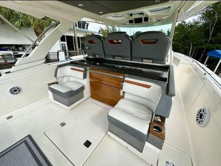 Tiara Yachts 38 LS image