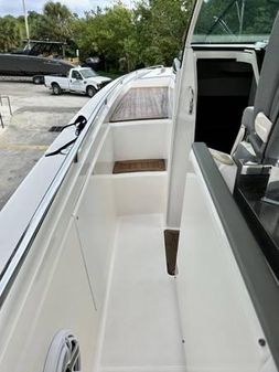 Tiara Yachts 38 LS image