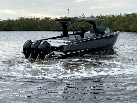 Aviara AV36 Outboard image