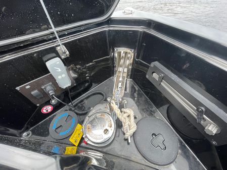 Aviara AV36 Outboard image