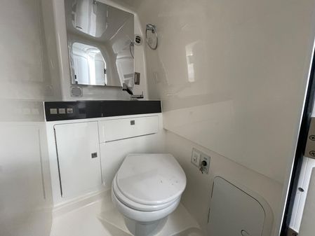 Aviara AV36 Outboard image