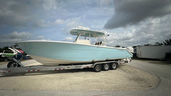 Cobia 350 Center Console 