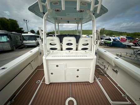 Cobia 350-CENTER-CONSOLE image