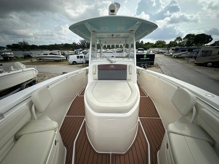 Cobia 350-CENTER-CONSOLE image