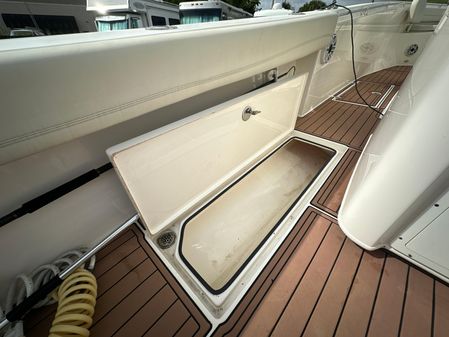 Cobia 350-CENTER-CONSOLE image