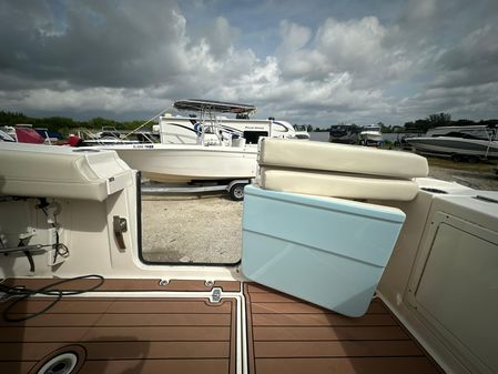 Cobia 350-CENTER-CONSOLE image