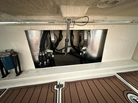 Cobia 350-CENTER-CONSOLE image