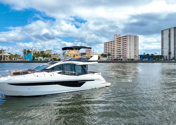 Galeon 47 Sky image