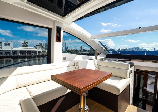 Galeon 47 Sky image