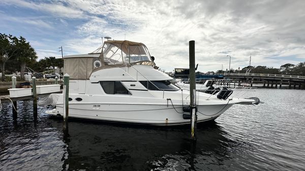 Silverton 392 Motor Yacht 