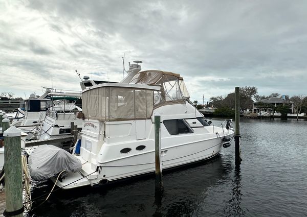 Silverton 392 Motor Yacht image