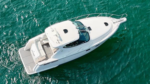 Tiara Yachts 3900 Sovran image