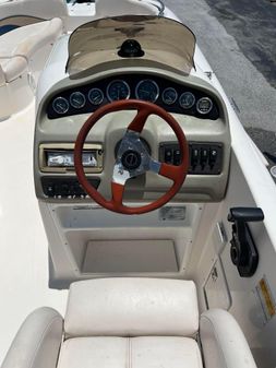 Chaparral 232-SUNESTA image