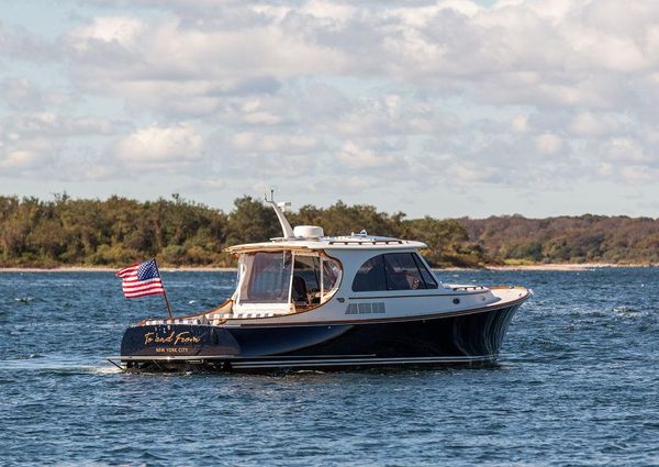 Hinckley Picnic Boat 40 image