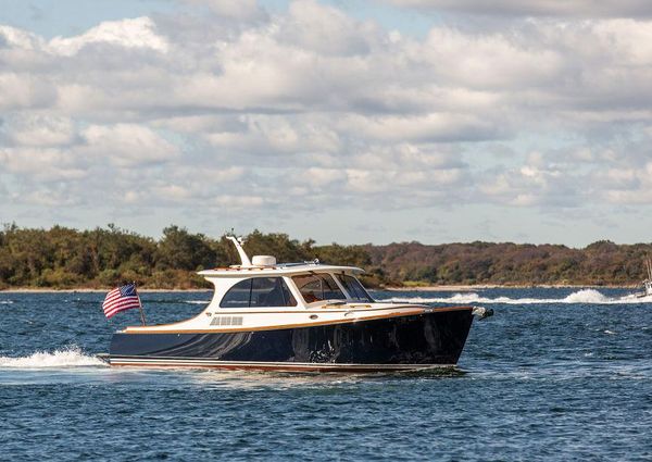 Hinckley Picnic Boat 40 image