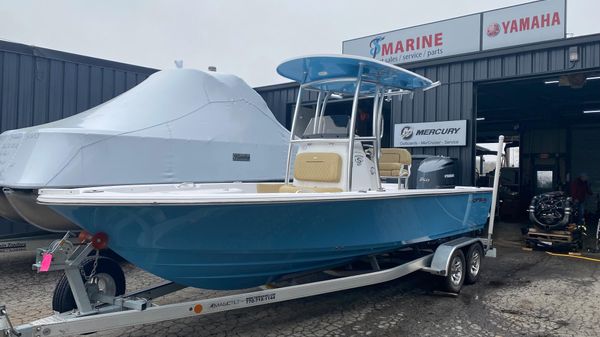Sportsman Masters 227 Bay Boat