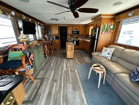 Stardust-cruisers HOUSEBOAT image