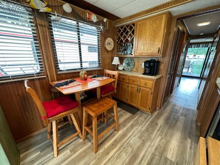 Stardust-cruisers HOUSEBOAT image