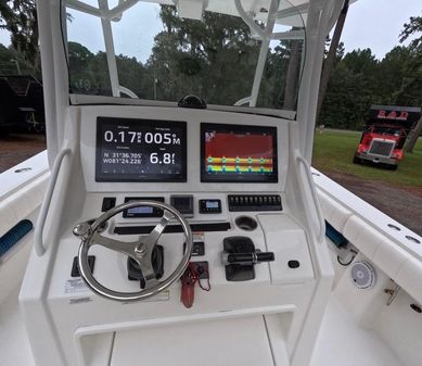 Regulator 34 Center Console image