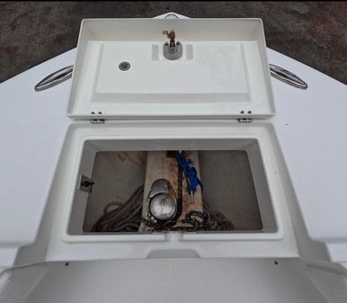 Regulator 34 Center Console image