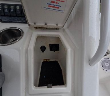 Regulator 34 Center Console image