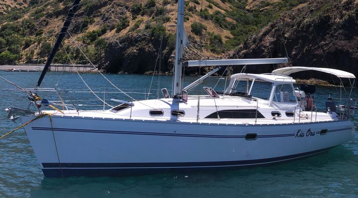 Catalina 385 - main image