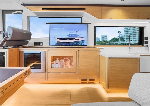 Pardo Yachts E60 image