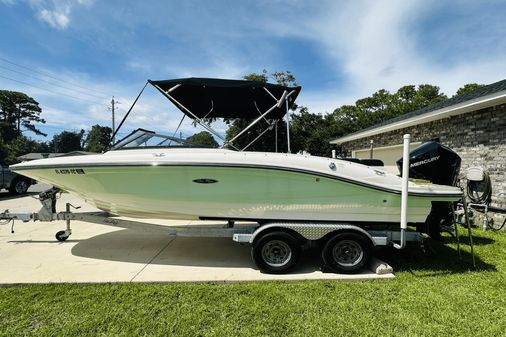 Sea Ray 210 SPX-OB image