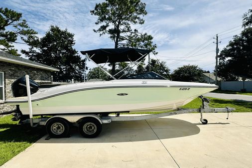 Sea Ray 210 SPX-OB image