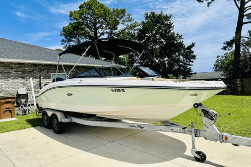 Sea Ray 210 SPX-OB image