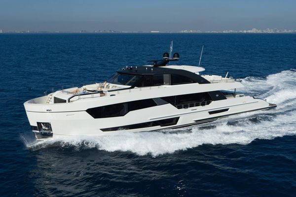 Ocean Alexander 32E - main image