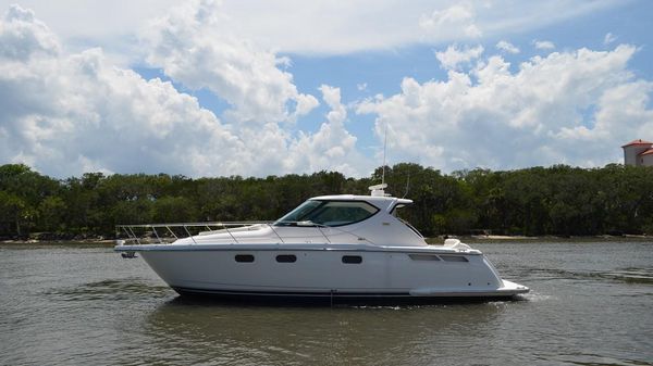 Tiara Yachts 3900 Sovran