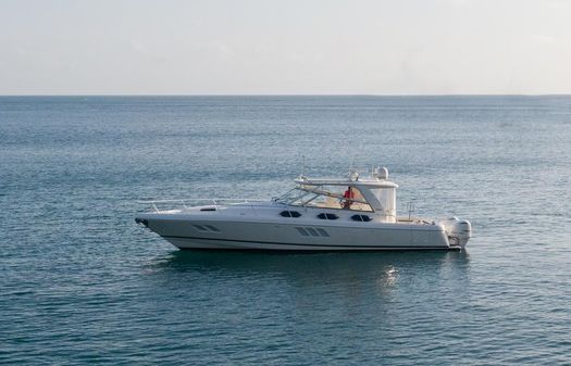 Intrepid 475 Sport Yacht image
