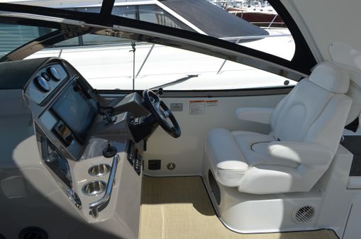 Cruisers Yachts 460 Express image