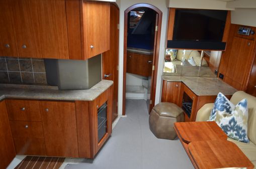 Cruisers Yachts 460 Express image