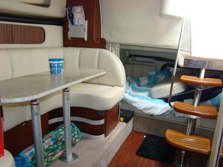 Rinker 342 Fiesta Vee image