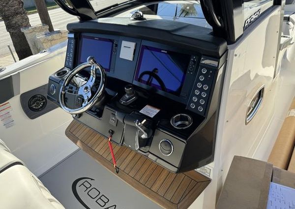 Robalo 360 image