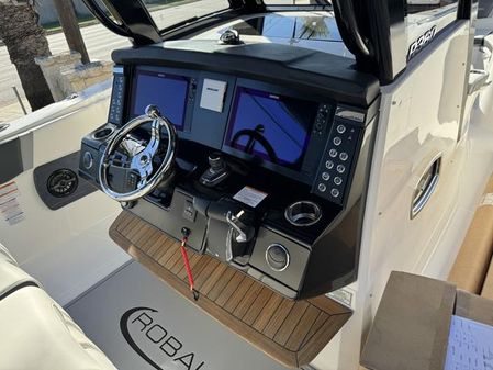 Robalo 360 image