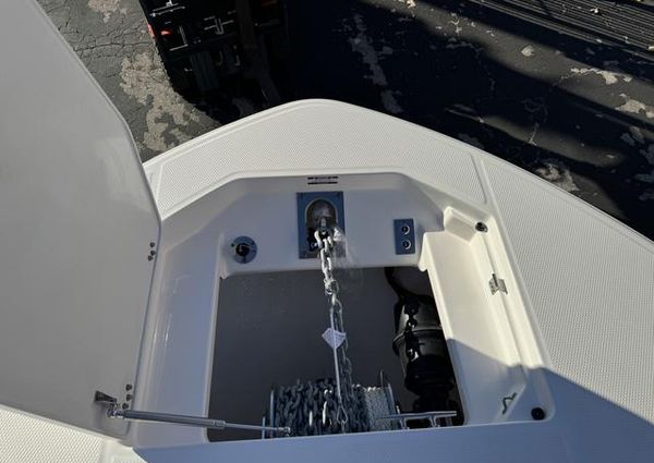 Robalo 360 image