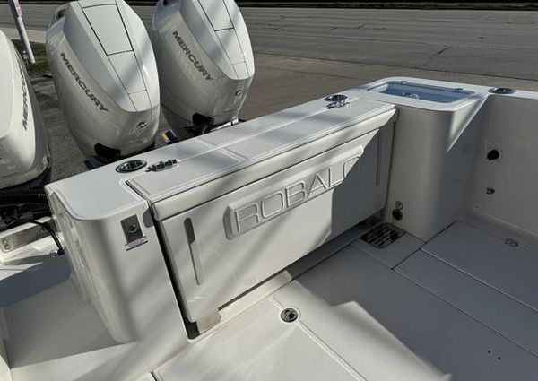 Robalo 360 image