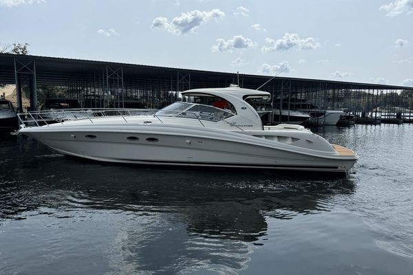 Sea Ray 420 Sundancer - main image