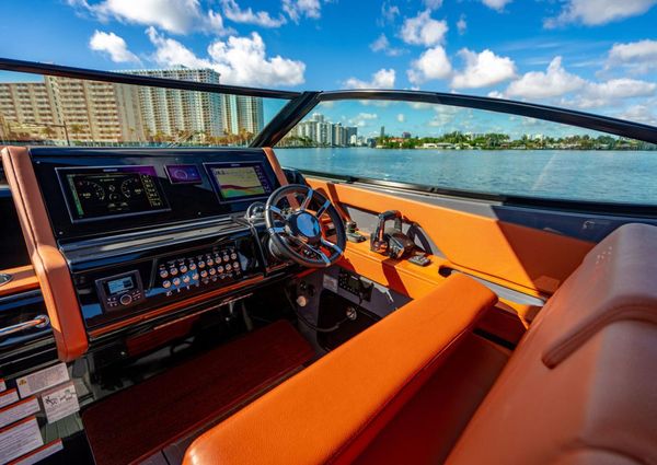 Cruisers Yachts 38 GLS image