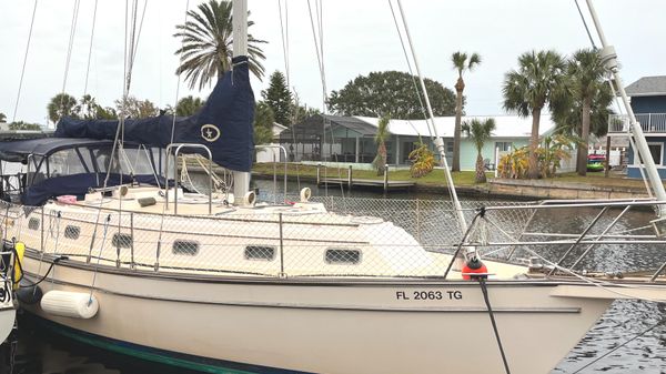 Island Packet 40