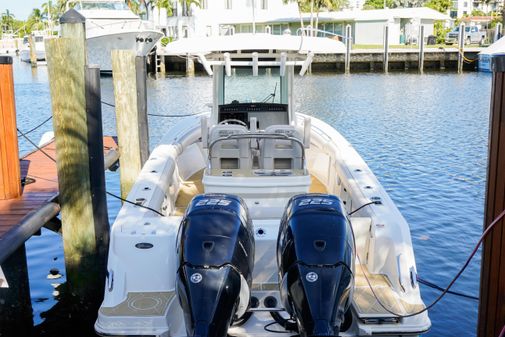 Boston Whaler 250 Outrage image