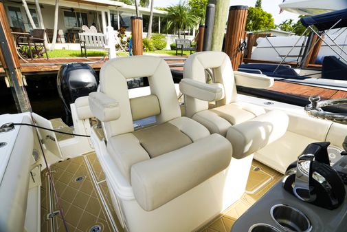 Boston Whaler 250 Outrage image