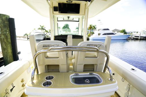 Boston Whaler 250 Outrage image