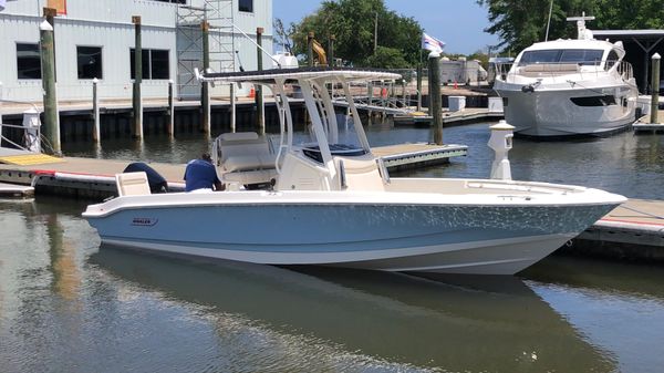 Boston Whaler 220 Dauntless