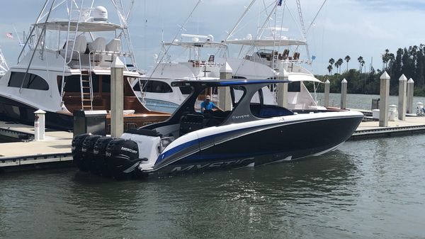 Mystic Powerboats M4200 