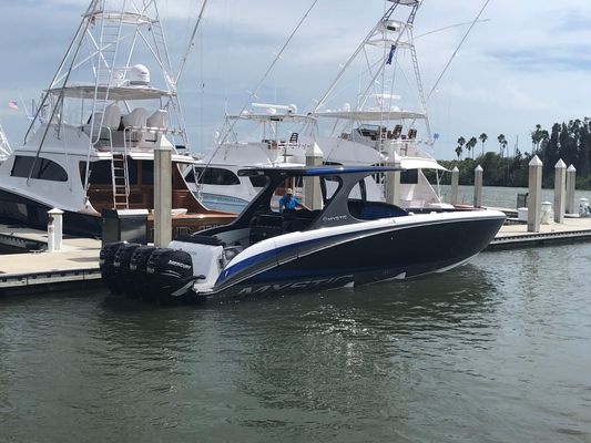 Mystic Powerboats M4200 - main image